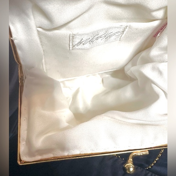 Elegant Small Evening White Beaded Bag w/Shoulder Chain, Excellent Preowned Cond - Picture 9 of 9